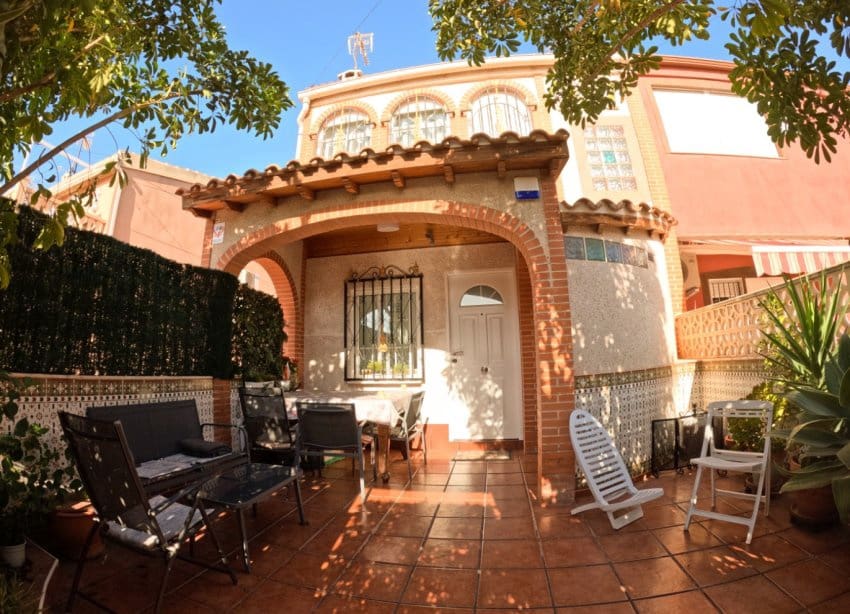 4 quarto Moradia em Banda para venda em Torrevieja com garagem - 249 900 € (Ref: 9268938)