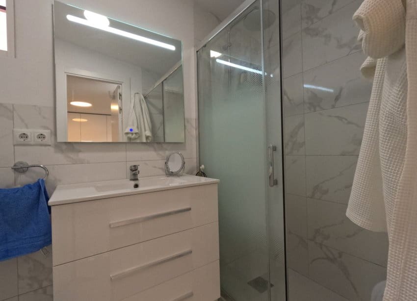 4 quarto Moradia em Banda para venda em Torrevieja com garagem - 249 900 € (Ref: 9268938)