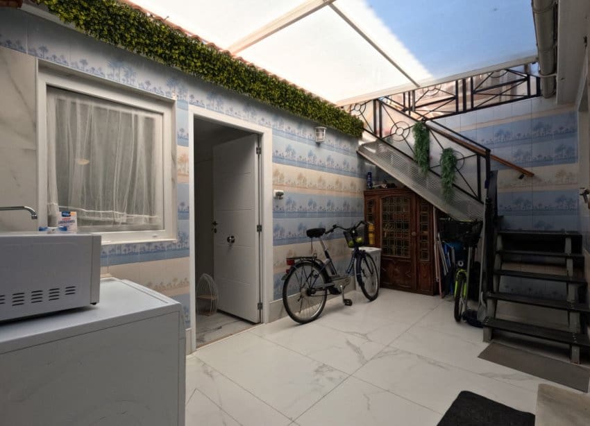 4 quarto Moradia em Banda para venda em Torrevieja com garagem - 249 900 € (Ref: 9268938)