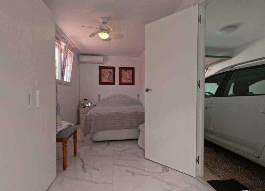 4 quarto Moradia em Banda para venda em Torrevieja com garagem - 249 900 € (Ref: 9268938)