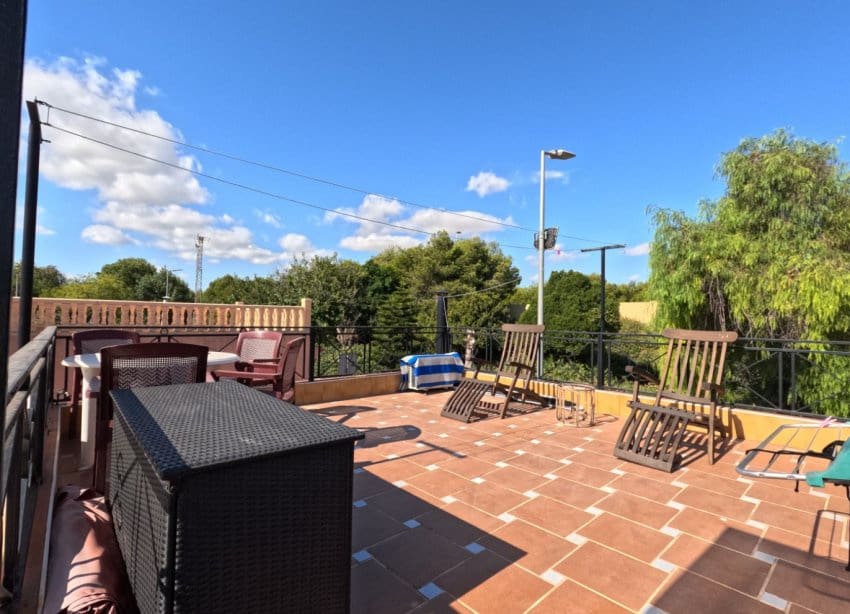 4 quarto Moradia em Banda para venda em Torrevieja com garagem - 249 900 € (Ref: 9268938)