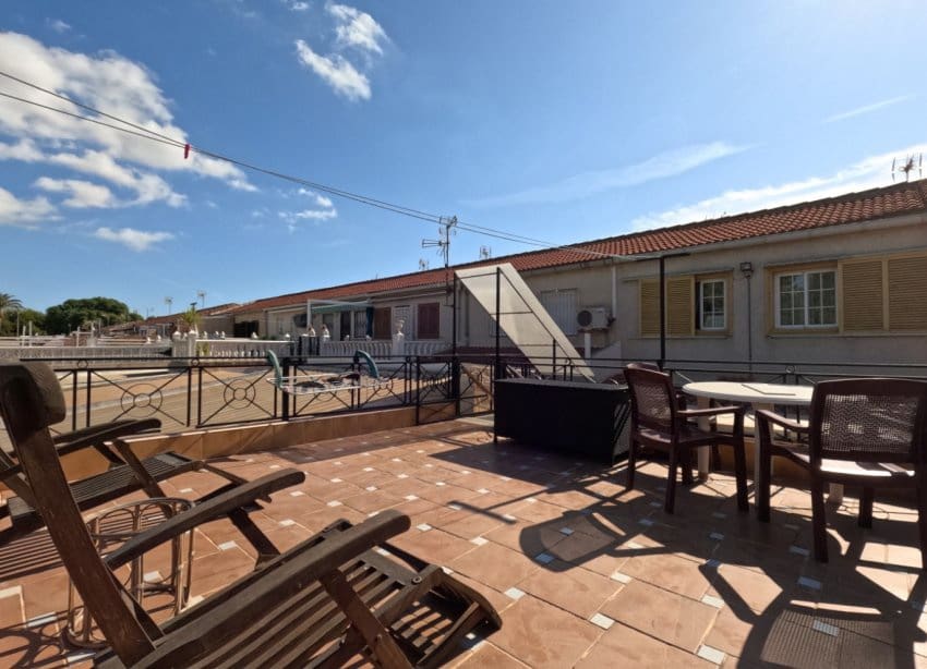 4 quarto Moradia em Banda para venda em Torrevieja com garagem - 249 900 € (Ref: 9268938)