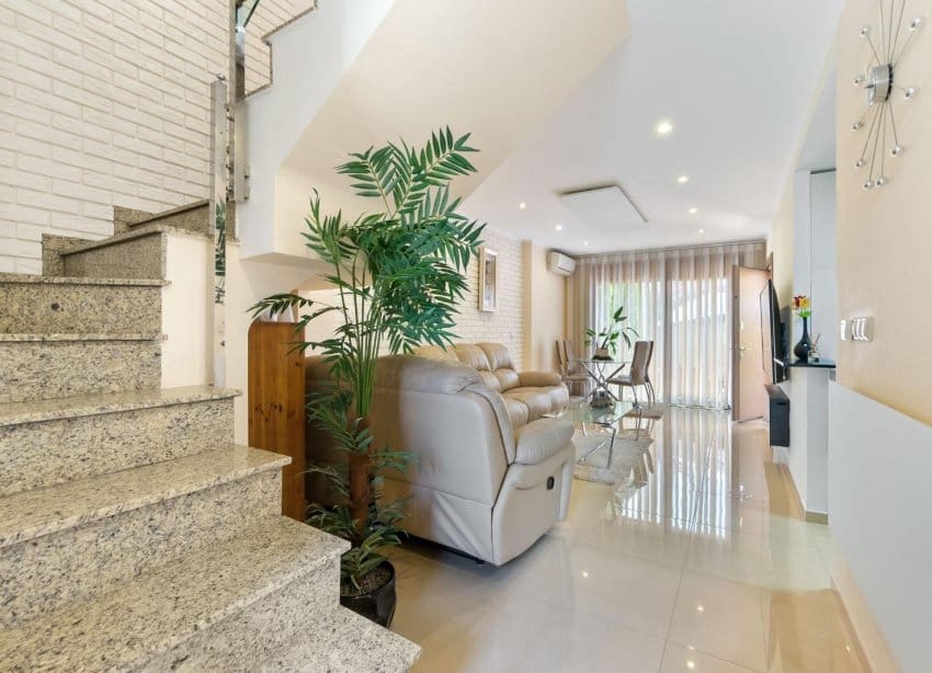 3 sypialnia Dom na sprzedaż w Aguas Nuevas z basenem - 319 900 € (Ref: 9352149)