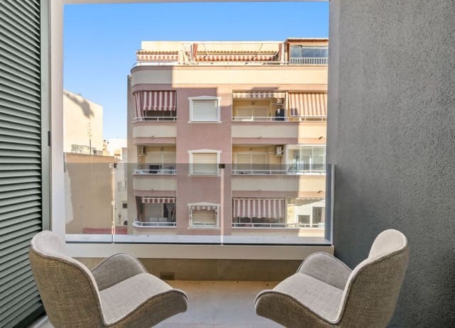 2 camera da letto Appartamento in vendita in Las Piscinas Naturales, Torrevieja con piscina - 259.000 € (Rif: 9402599)