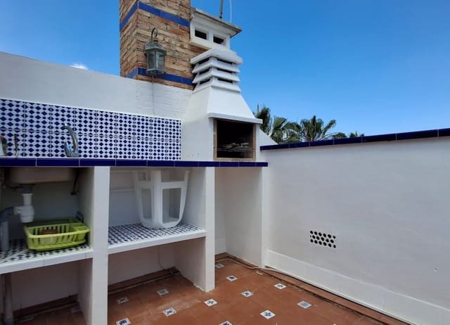 2 soverom Leilighet til salgs i Villamartin, Orihuela med svømmebasseng garasje - € 239 000 (Ref: 9779157)