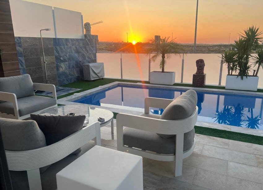 3 soveværelse Villa til salg i Orihuela med swimmingpool - € 515.000 (Ref: 9798170)