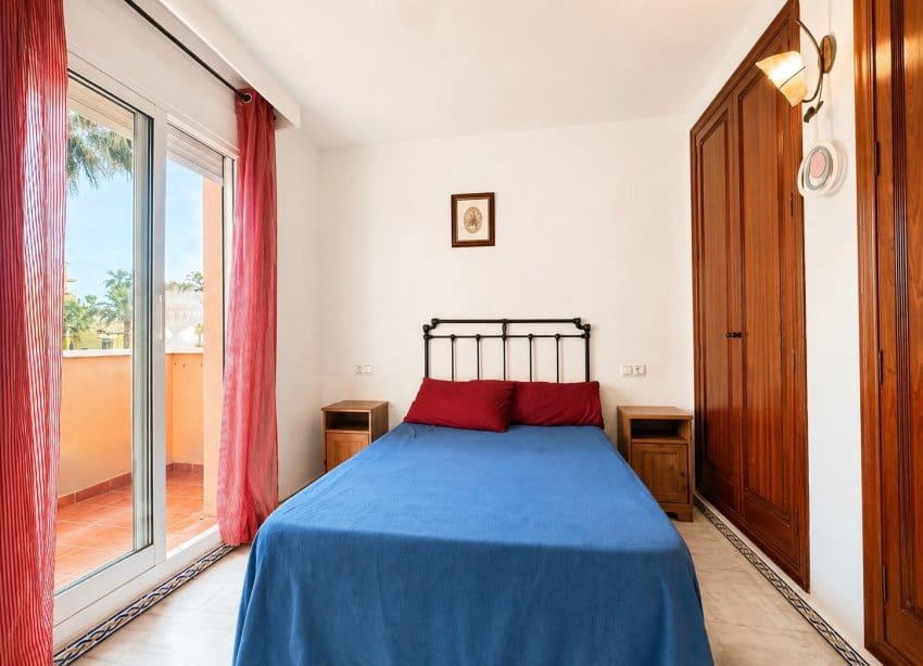 3 makuuhuone Huoneisto myytävänä paikassa Torrevieja mukana uima-altaan - 255 000 € (Ref: 9798310)