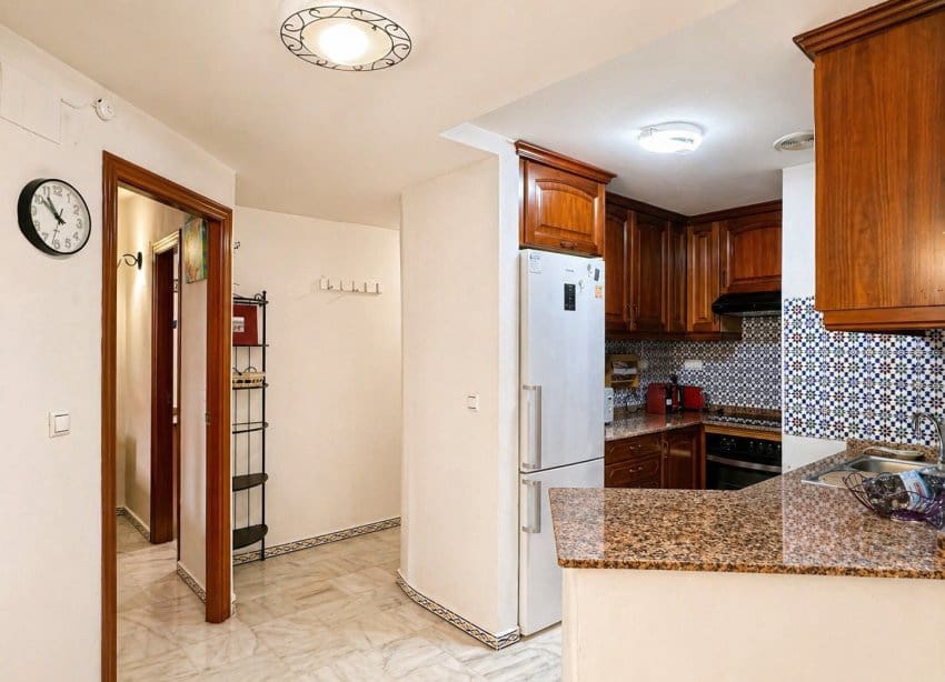 3 makuuhuone Huoneisto myytävänä paikassa Torrevieja mukana uima-altaan - 255 000 € (Ref: 9798310)