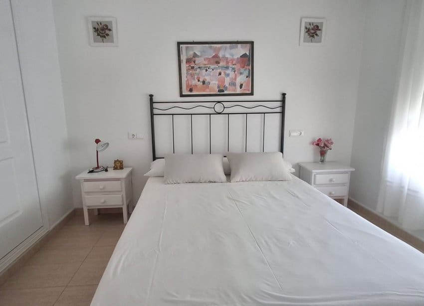 2 soverom Leilighet til salgs i Torrevieja med garasje - € 165 000 (Ref: 9818794)
