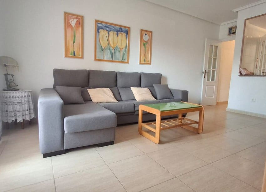 2 soverom Leilighet til salgs i Torrevieja med garasje - € 165 000 (Ref: 9818794)