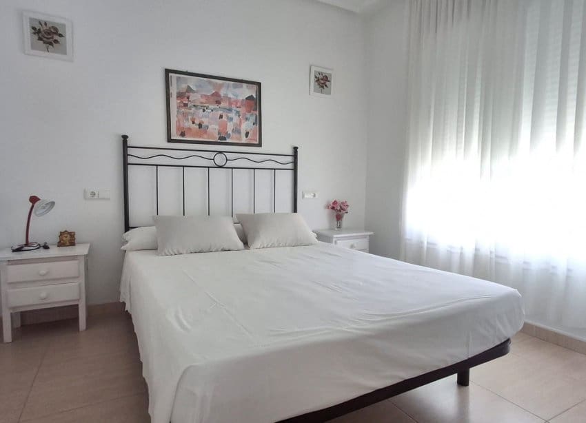 2 soverom Leilighet til salgs i Torrevieja med garasje - € 165 000 (Ref: 9818794)