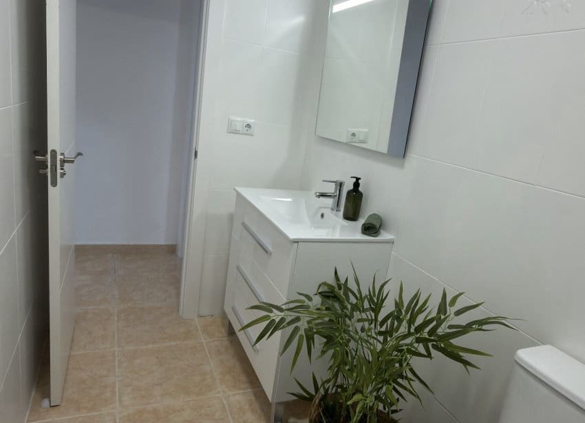 Apartamento de 2 habitaciones en Torrevieja en venta - 144.000 € (Ref: 9891053)