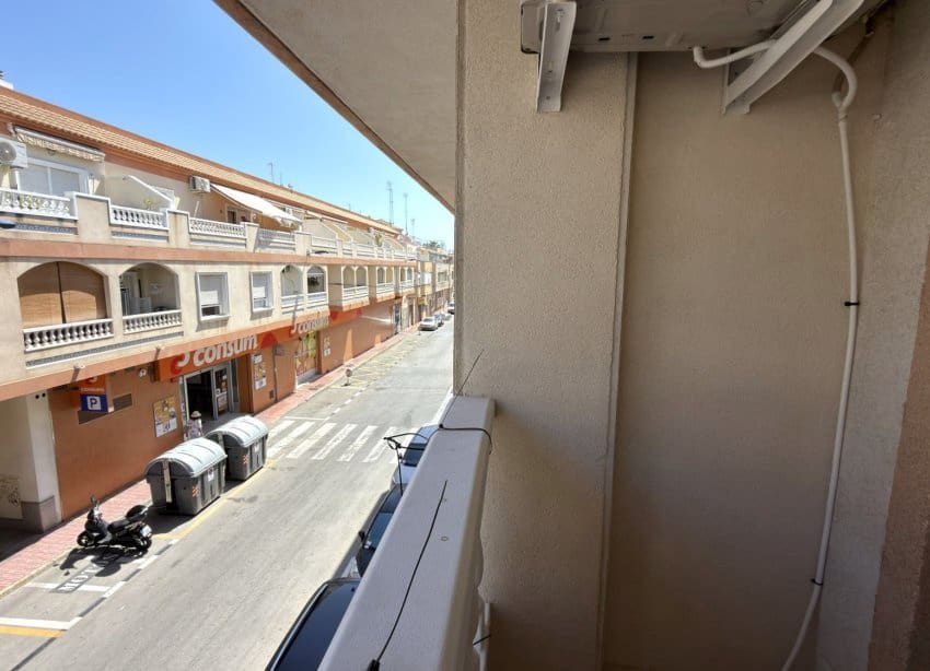 Apartamento de 2 habitaciones en Torrevieja en venta - 144.000 € (Ref: 9891053)