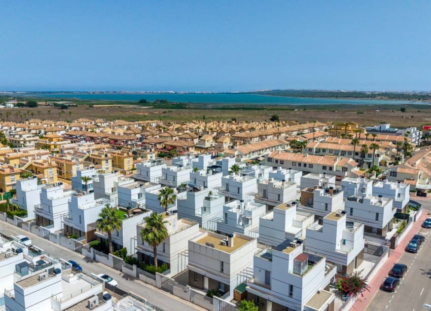 3 soveværelse Villa til salg i Ciudad Quesada med swimmingpool - € 399.000 (Ref: 9914942)