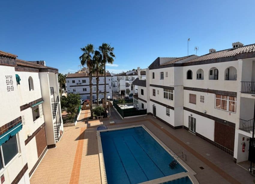Apartamento de 2 habitaciones en Orihuela Costa en venta - 179.000 € (Ref: 9939013)