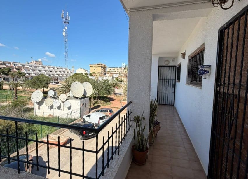 Apartamento de 2 habitaciones en Orihuela Costa en venta - 179.000 € (Ref: 9939013)