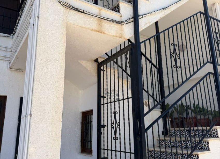 Apartamento de 2 habitaciones en Orihuela Costa en venta - 179.000 € (Ref: 9939013)