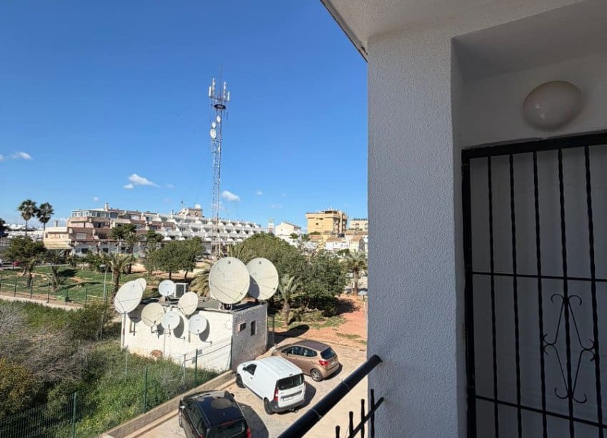 Apartamento de 2 habitaciones en Orihuela Costa en venta - 179.000 € (Ref: 9939013)