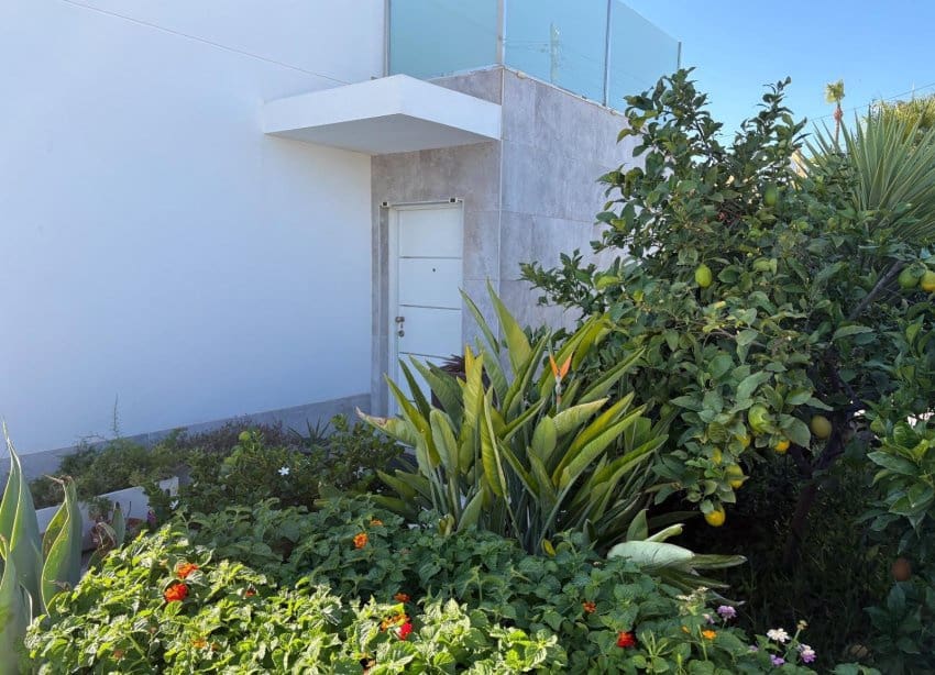 2 slaapkamer Villa te koop in Torrevieja met zwembad garage - € 465.000 (Ref: 9939014)