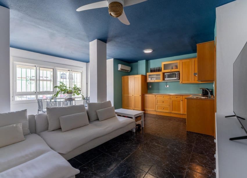 1 soverom Leilighet til salgs i Torrevieja med svømmebasseng - € 132 000 (Ref: 9948839)