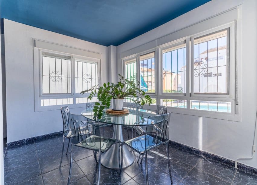 1 soverom Leilighet til salgs i Torrevieja med svømmebasseng - € 132 000 (Ref: 9948839)