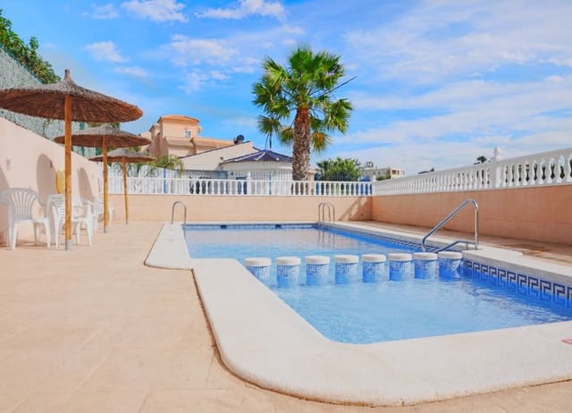 3 soveværelse Byhus til salg i La Zenia, Orihuela med swimmingpool - € 283.000 (Ref: 9950177)