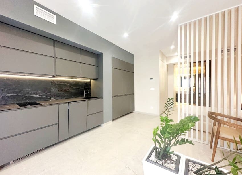 1 slaapkamer Appartement te koop in Torrevieja met zwembad - € 168.000 (Ref: 9965804)