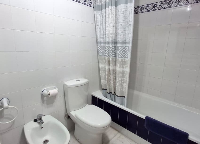 2 Zimmer Apartment zu verkaufen in Torrevieja mit Pool Garage - 254.000 € (Ref: 9997809)