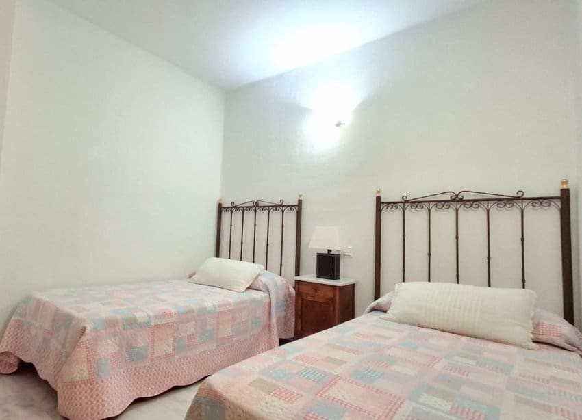 2 Zimmer Apartment zu verkaufen in Torrevieja mit Pool Garage - 254.000 € (Ref: 9997809)