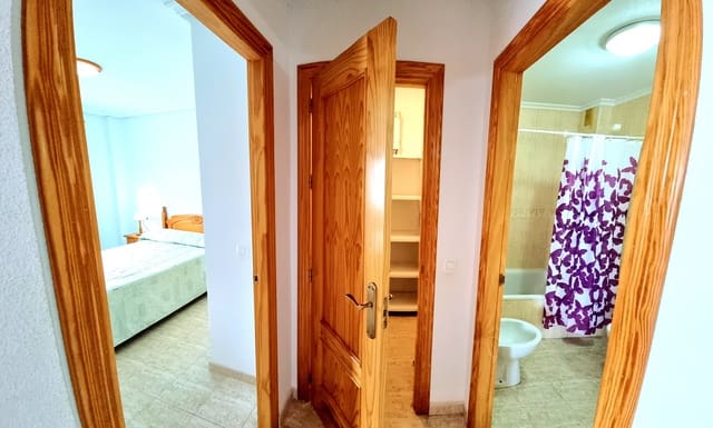 2 makuuhuone Ranta-asunto vuokrattavana paikassa El Playazo, Vera mukana uima-altaan 
autotalli - 750 € (Ref: 9467605)