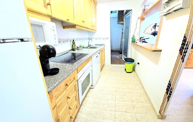 2 makuuhuone Ranta-asunto myytävänä paikassa El Playazo, Vera mukana uima-altaan 
autotalli - 230 000 € (Ref: 9469808)