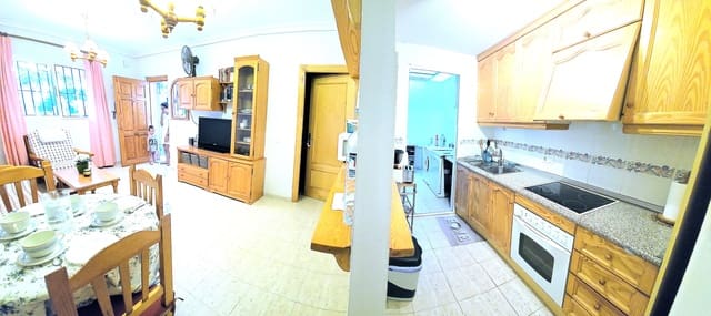 2 makuuhuone Ranta-asunto vuokrattavana paikassa El Playazo, Vera mukana uima-altaan 
autotalli - 725 € (Ref: 9513418)