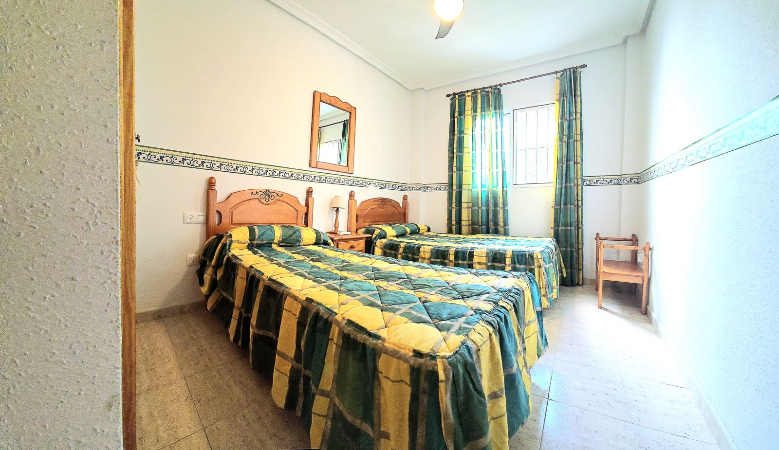 2 makuuhuone Ranta-asunto vuokrattavana paikassa Vera mukana uima-altaan 
autotalli - 725 € (Ref: 9513418)