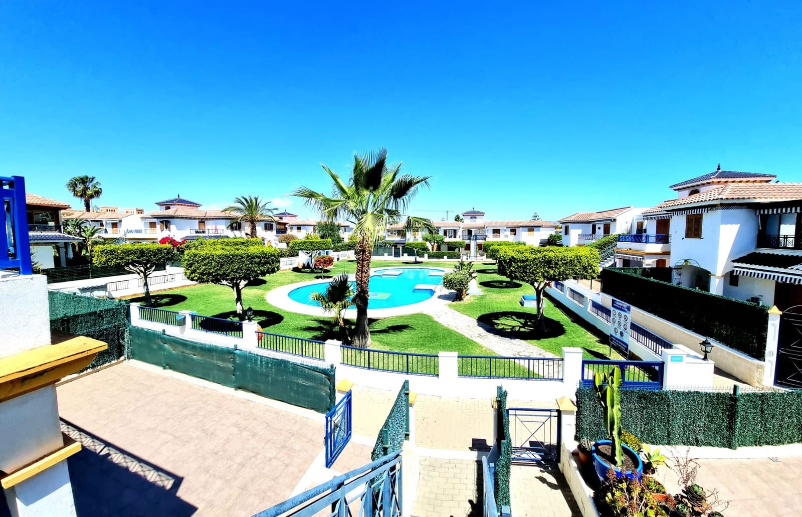 2 bedroom Beach Apartment for rent in Vera with pool garage - € 600 (Ref: 9543899)