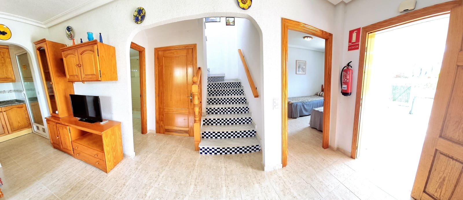 3 bedroom Beach Apartment for rent in Vera with pool garage - € 850 (Ref: 9602690)