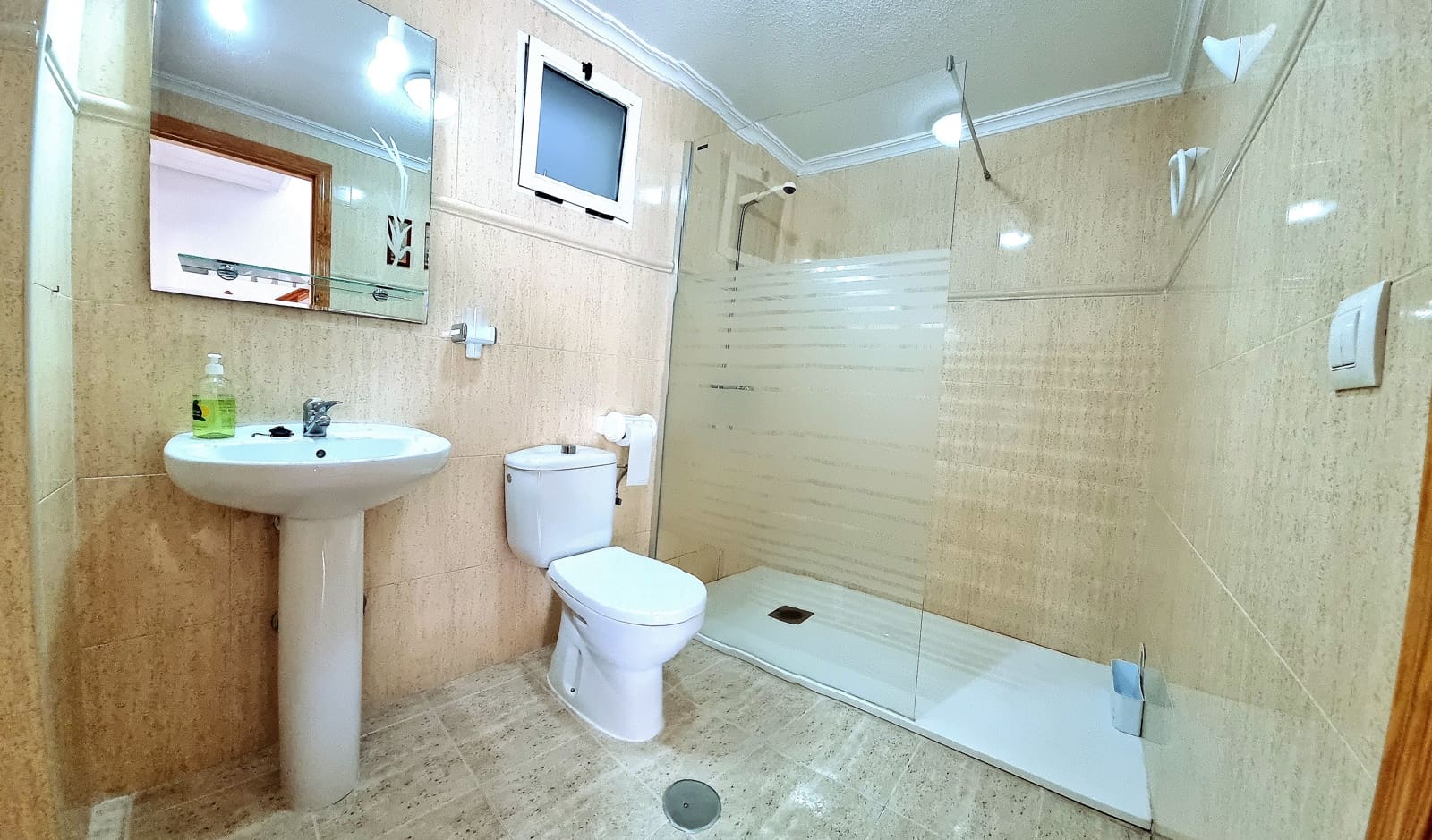 3 bedroom Beach Apartment for rent in Vera with pool garage - € 850 (Ref: 9602690)