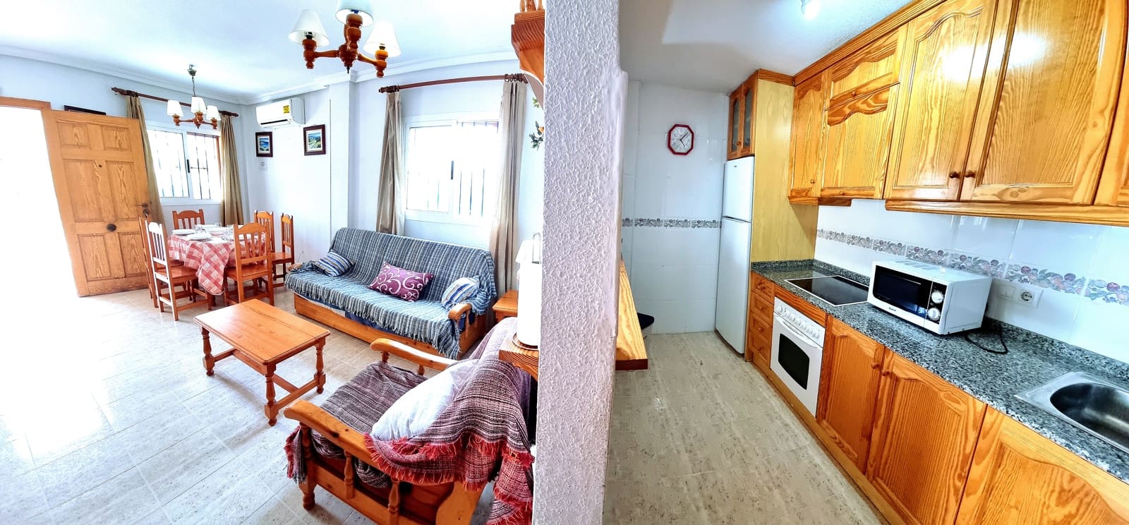 3 bedroom Beach Apartment for rent in Vera with pool garage - € 850 (Ref: 9602690)