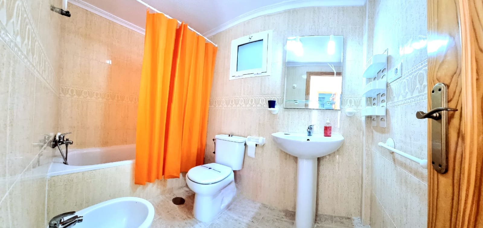 3 makuuhuone Ranta-asunto vuokrattavana paikassa Vera mukana uima-altaan 
autotalli - 850 € (Ref: 9714163)