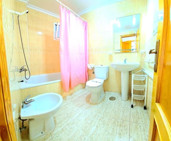 2 bedroom Beach Apartment for rent in El Playazo, Vera with pool garage - € 725 (Ref: 9716714)