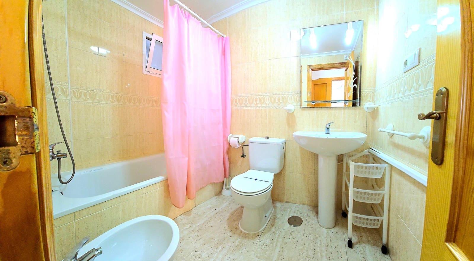 2 bedroom Beach Apartment for rent in Vera with pool garage - € 725 (Ref: 9716714)