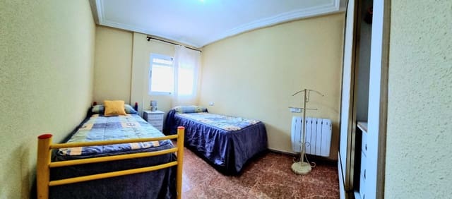 2 makuuhuone Ranta-asunto vuokrattavana paikassa El Playazo, Vera mukana uima-altaan 
autotalli - 700 € (Ref: 9930024)