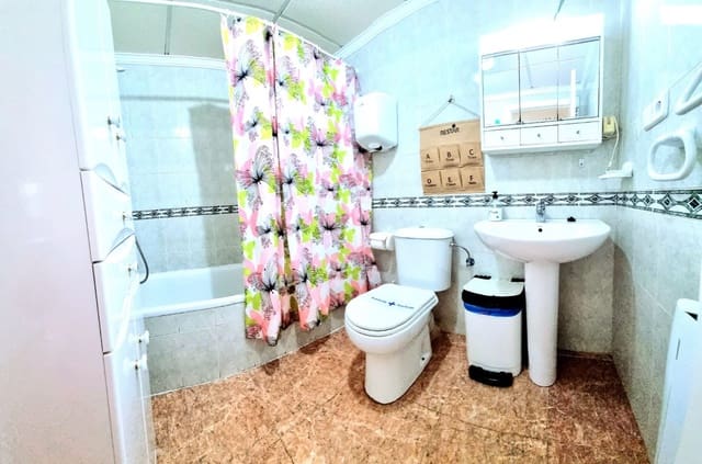 2 makuuhuone Ranta-asunto vuokrattavana paikassa El Playazo, Vera mukana uima-altaan 
autotalli - 700 € (Ref: 9930024)
