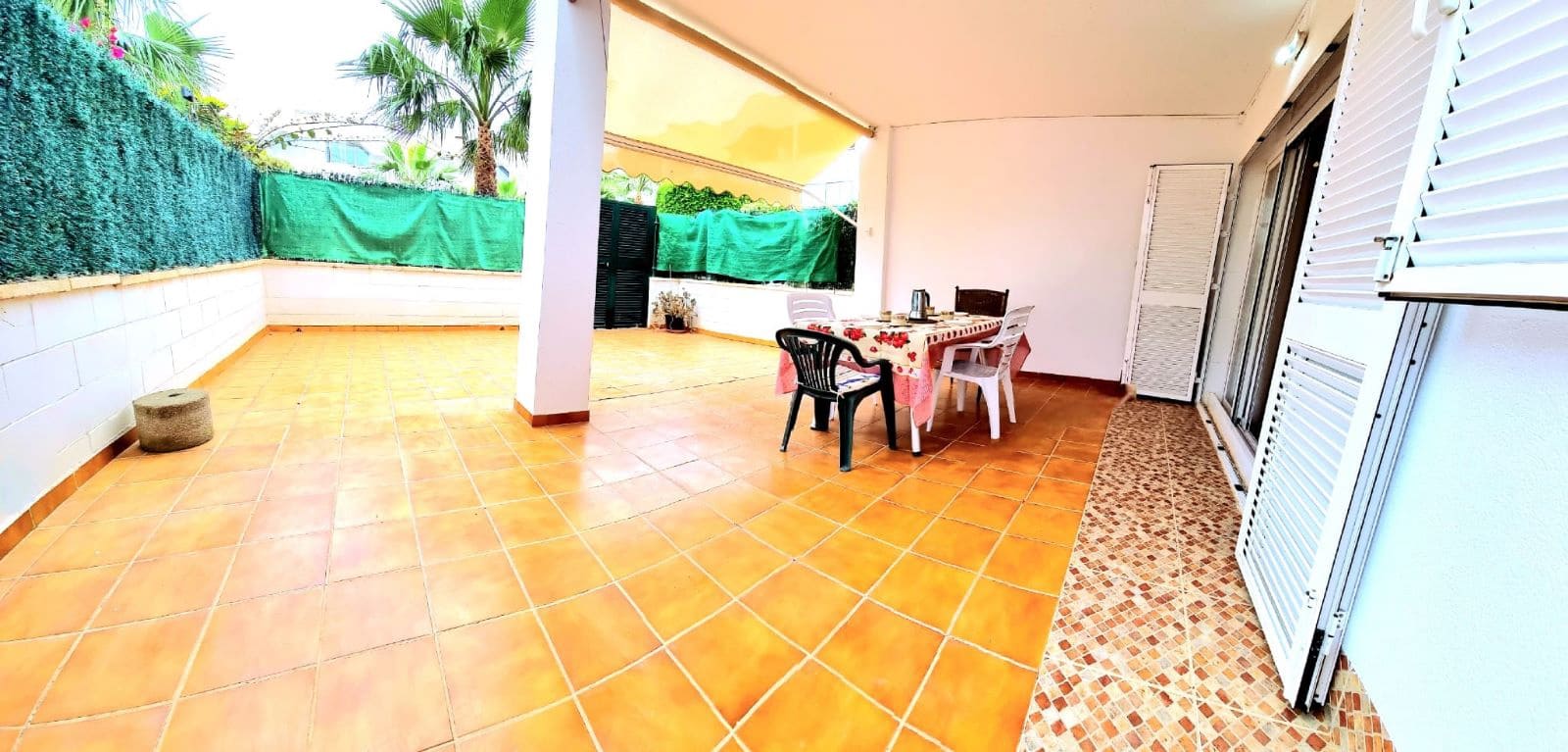2 slaapkamer Strandappartement te huur in Vera met zwembad garage - € 700 (Ref: 9930024)
