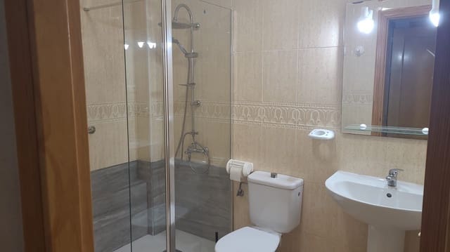 2 soverom Strandleiligheter til leie i El Playazo, Vera med svømmebasseng garasje - € 800 (Ref: 9984044)
