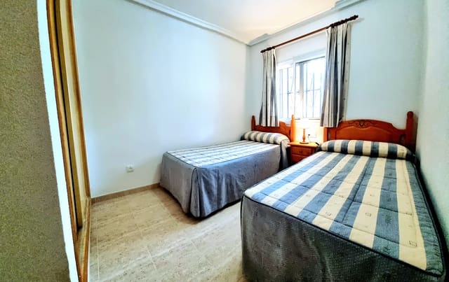 2 soverom Strandleiligheter til leie i El Playazo, Vera med svømmebasseng garasje - € 800 (Ref: 9984044)