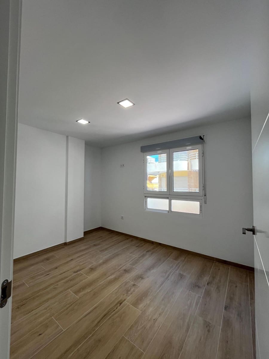 3 bedroom Flat for sale in La Mata with garage - € 244,500 (Ref: 9024758)