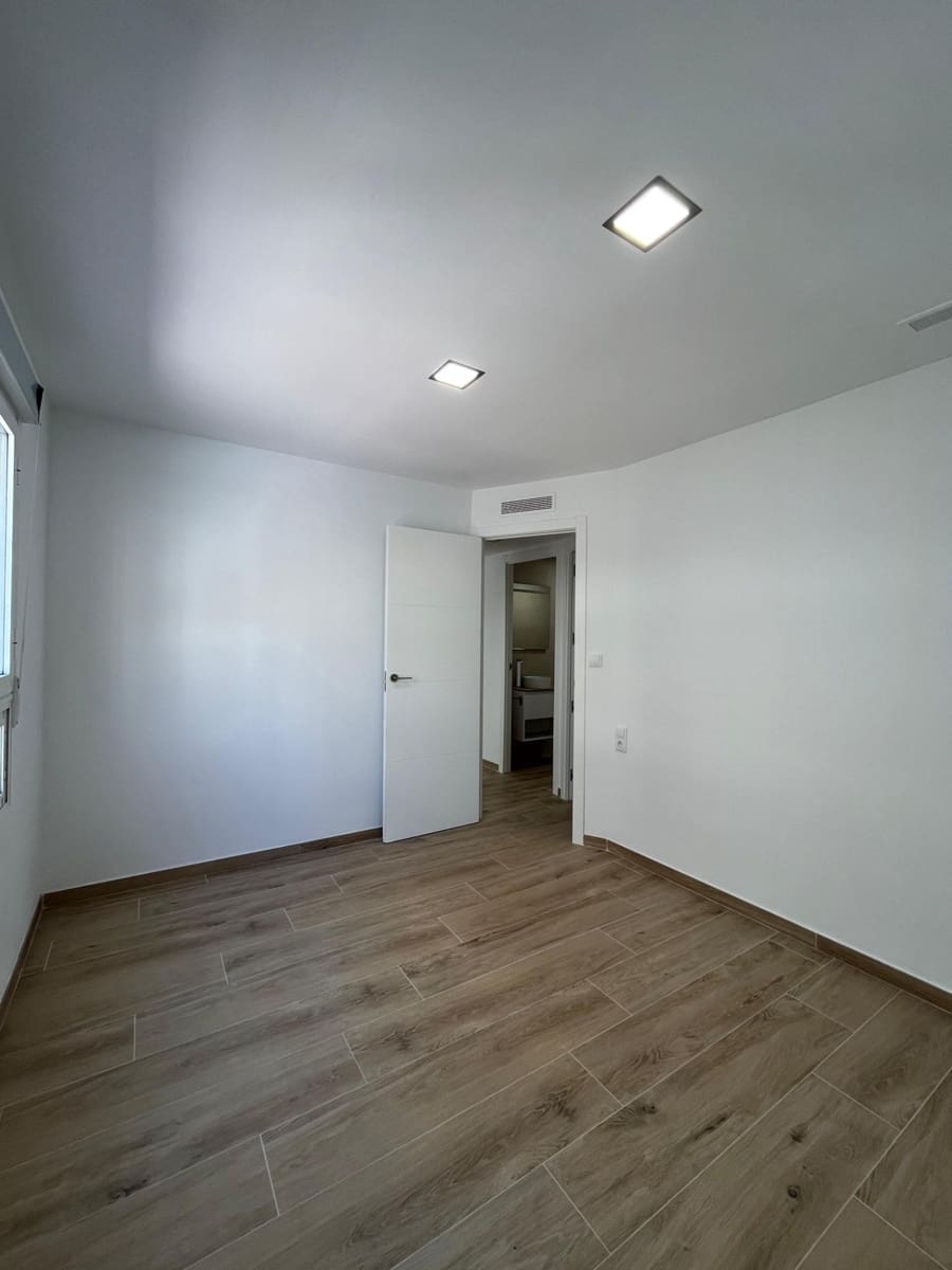 3 bedroom Flat for sale in La Mata with garage - € 244,500 (Ref: 9024758)