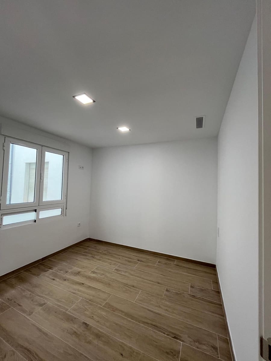 3 bedroom Flat for sale in La Mata with garage - € 244,500 (Ref: 9024758)