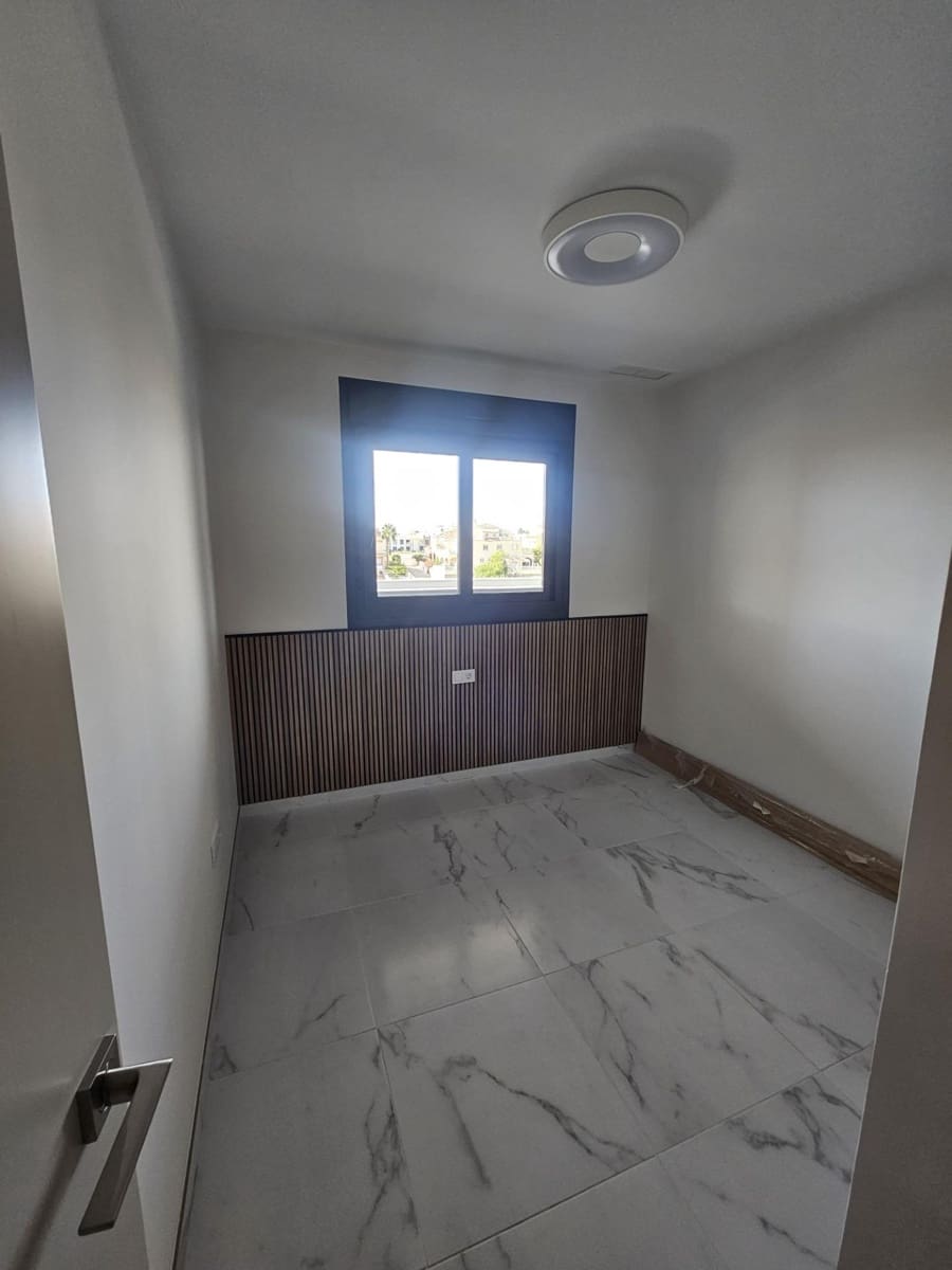 2 bedroom Apartment for sale in Playa Flamenca with garage - € 385,000 (Ref: 9142823)