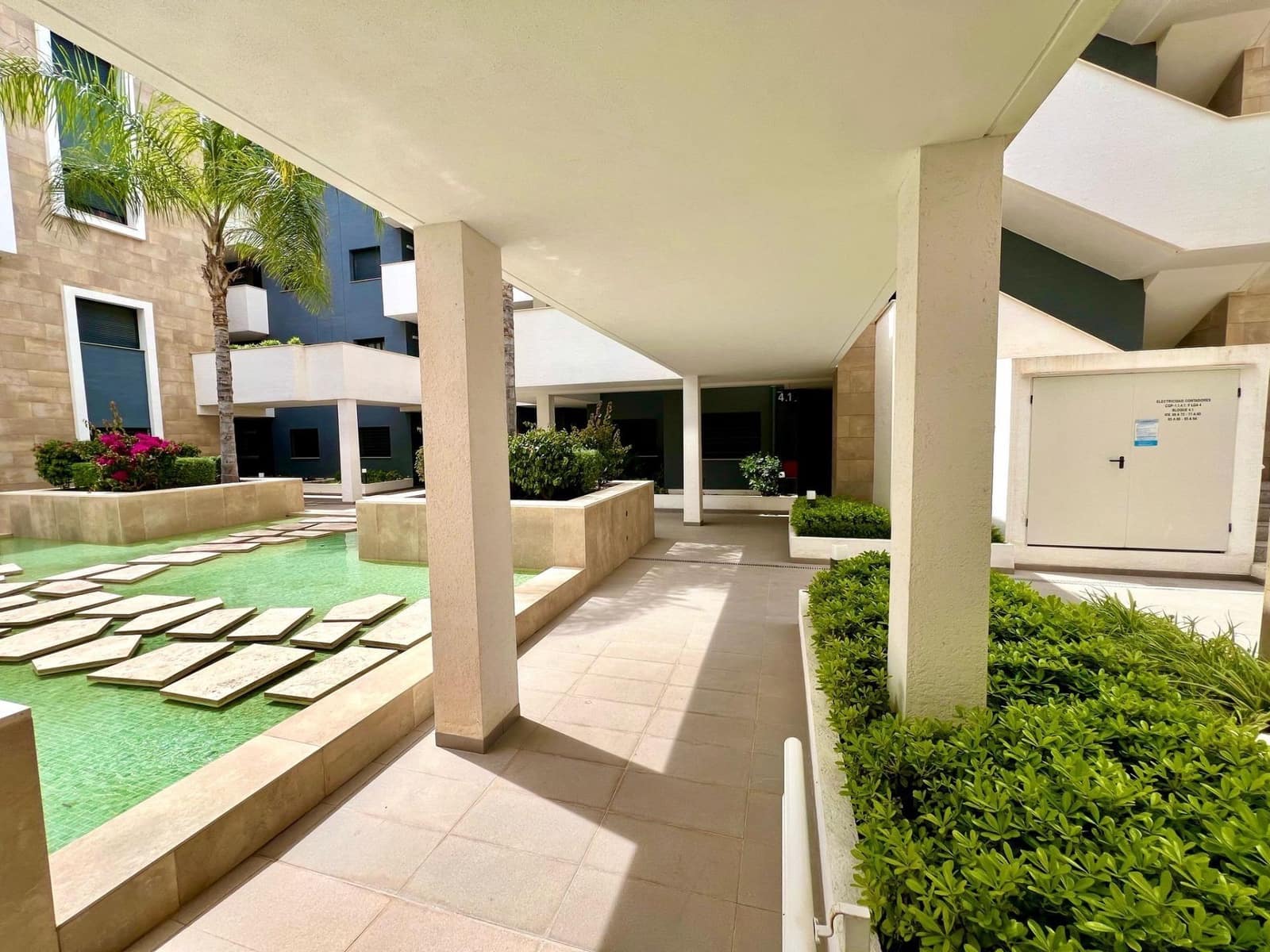 2 bedroom Apartment for sale in Playa Flamenca with garage - € 385,000 (Ref: 9142823)